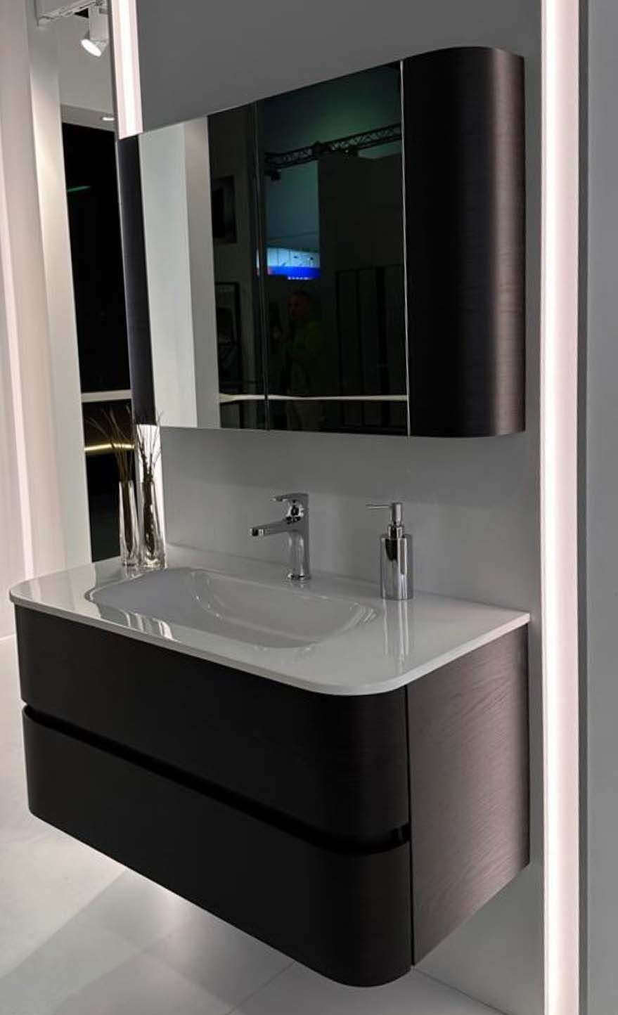 Тумба под раковину 100 см ArmadiArt Ovale D 780-100-WN