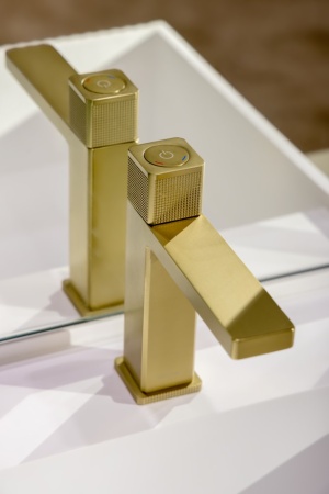 Смеситель для раковины автоматический Boheme Quad 159-MG