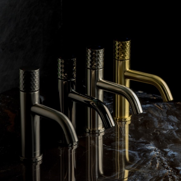 Смеситель для раковины Boheme Stick 121-SGM