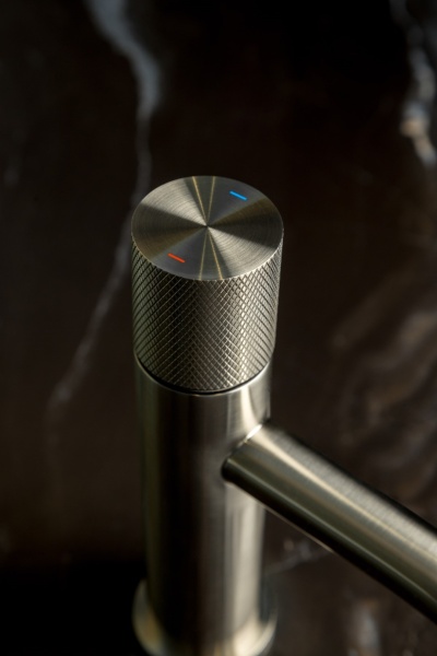 Смеситель для раковины Boheme Stick 121-NB.2