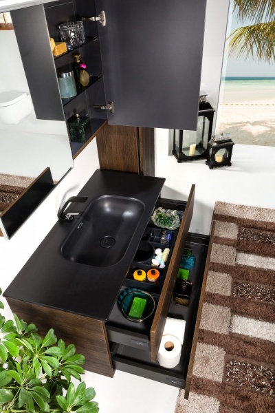 Зеркальный шкаф с подстветкой 80 см ArmadiArt Vallessi 547-D