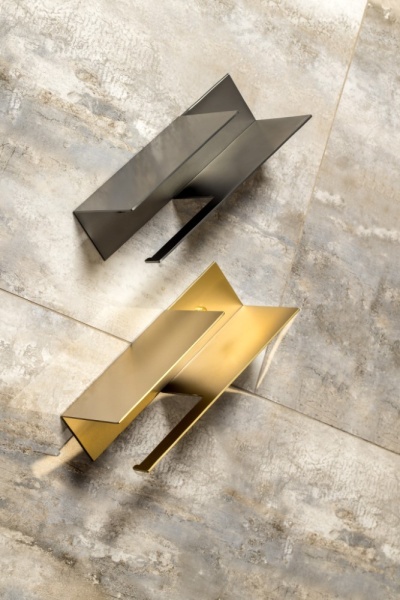 Держатель для туалетной бумаги c полкой Qubic Matt Gold 10721-2-MG