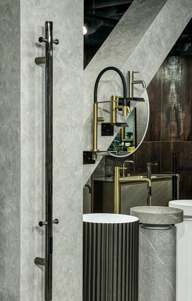 Полотенцесушитель электрический Boheme Uno 726-SGM