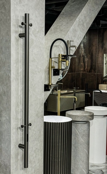 Полотенцесушитель электрический Boheme Uno 726-GM