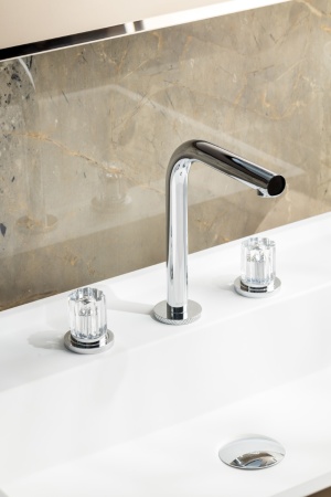 Смеситель для раковины Boheme Elegante 152-CR-EL