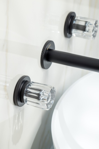 Смеситель для раковины Boheme Elegante 152-2-B-EL