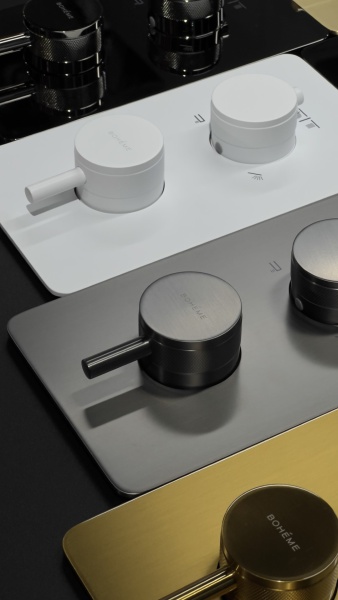 Встраиваемый термостат Boheme Cell 134-3-MW на 3 источника