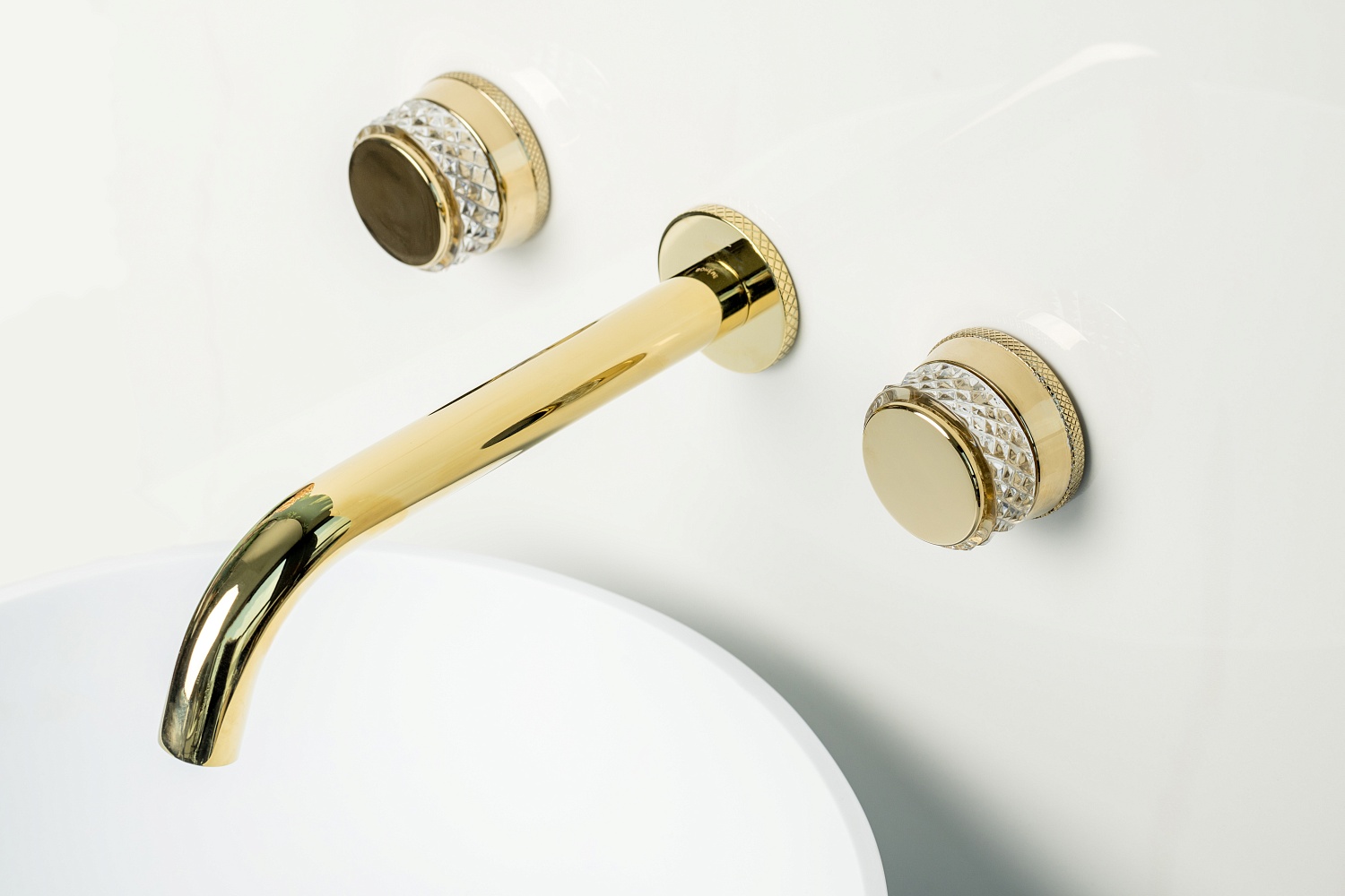 Новейший смеситель boheme aura