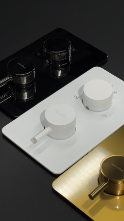 Встраиваемый термостат Boheme Cell 134-3-MW на 3 источника